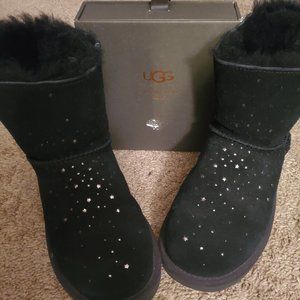 EUC Star Girl Ugg Boots with cleaning kit